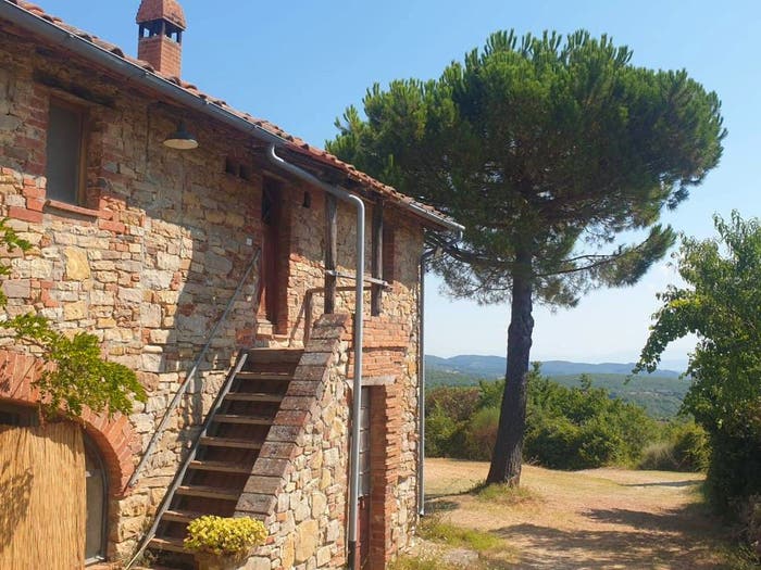 Casa con 6 locali in vendita in Montegabbione