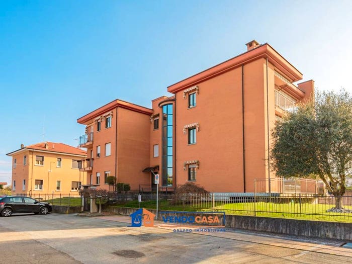 Appartamento quadrilocale in vendita in Via Olmetti, Centro, Bricherasio
