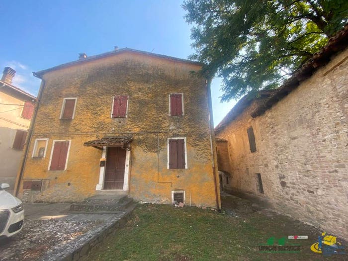 Casa quadrilocale in vendita in strada della borgata, Lesignano Palmia, Terenzo