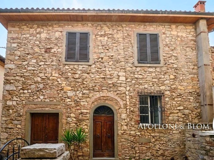 Appartamento con 6 locali in vendita in Centro, Radda in Chianti