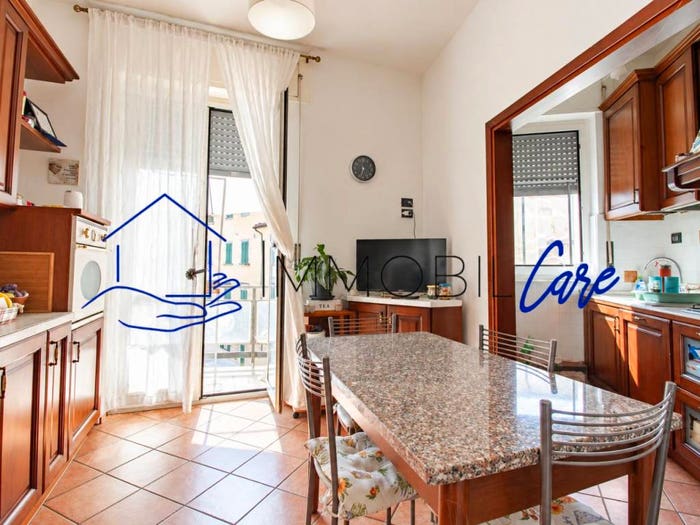 Appartamento quadrilocale in vendita in Via Giovan Cosimo Bonomo, Calzabigi, Livorno