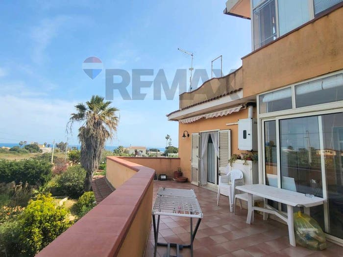 Appartamento con 6 locali in vendita in Via Del Piombo, Plemmirio, Siracusa