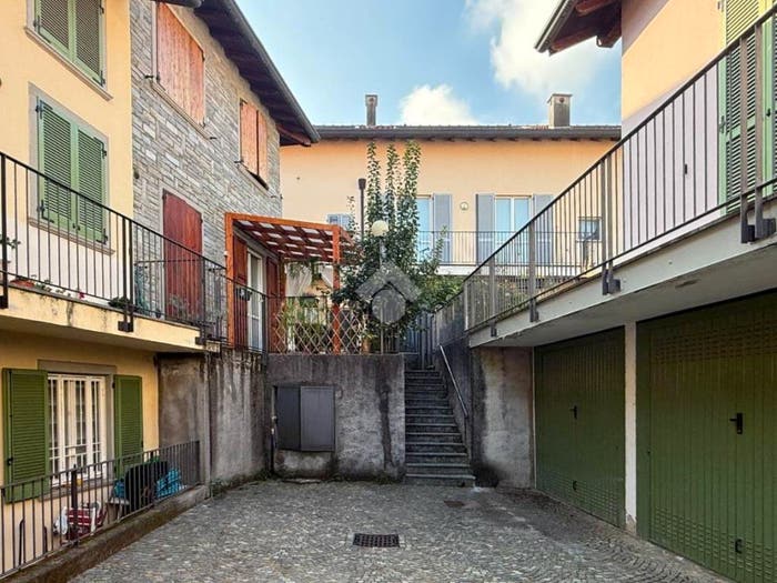 Appartamento trilocale in vendita in Vicolo San Giovanni, Centro, Airuno