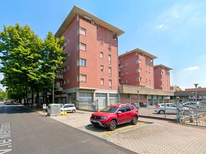 Appartamento con 5 locali in vendita in Viale Mentana, Centro Storico, Parma