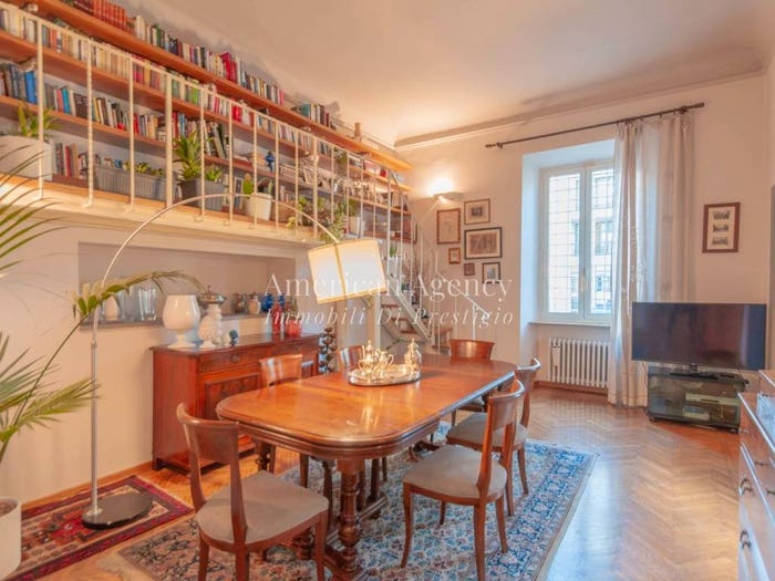 Appartamento con 6 locali in vendita in Via Solferino, Borgo Ognissanti Il Prato, Firenze