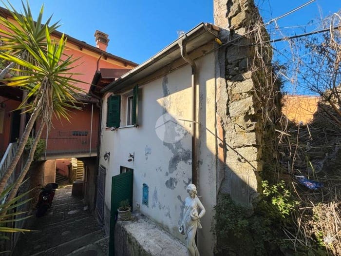 Casa bilocale in vendita in Via costa di santa lucia, Foce Marinasco, La Spezia