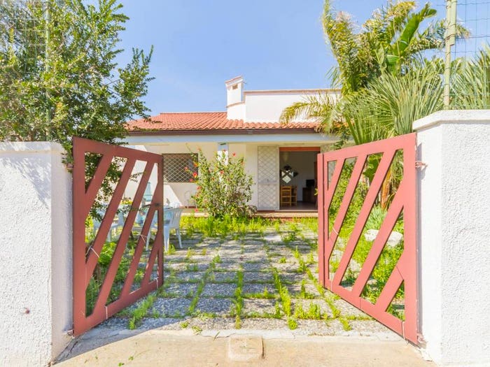 Casa quadrilocale in vendita in Via Acquarica del Capo, Torre Lapillo, Porto Cesareo