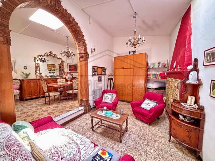 Casa con 5 locali in vendita in Via Trento, Centro, Montefiascone