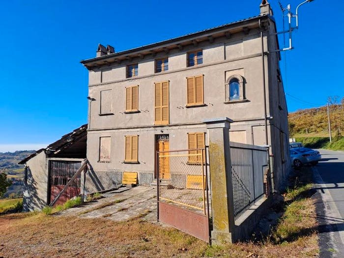 Casa con 6 locali in vendita in Frazione Bergamasco, Montù Beccaria