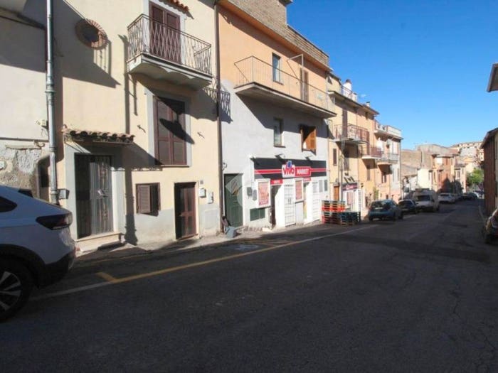 Appartamento trilocale in vendita in VIA AUGUSTO MILANI, Montorio Romano