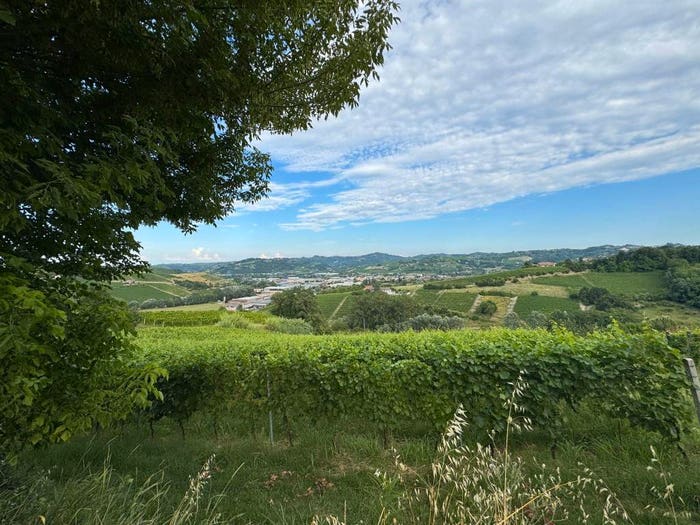 Casa con 6 locali in vendita in Regione Secco, Canelli