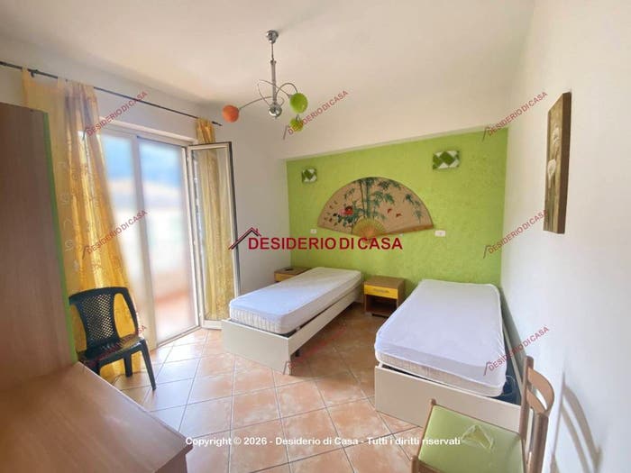 Appartamento con 6 locali in vendita in Via San Francesco di Paola, Sant'Angelo di Brolo