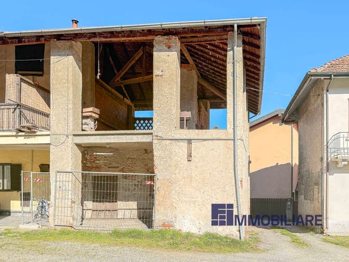 Casa bilocale in vendita in Via Uponne, Uponne, Ranco