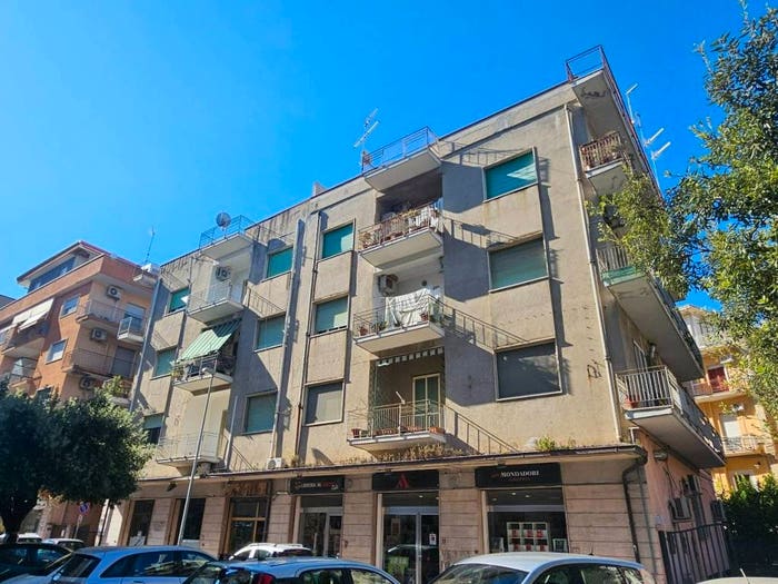 Appartamento bilocale in vendita in Via C Amirante, Soverato Marina, Soverato