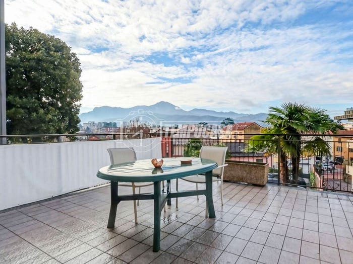 Appartamento monolocale in vendita in Via Confalonieri, Centro, Luino