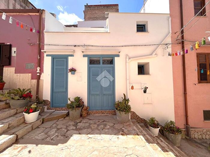 Casa con 6 locali in vendita in Via Lungaro, Centro, Castellammare del Golfo