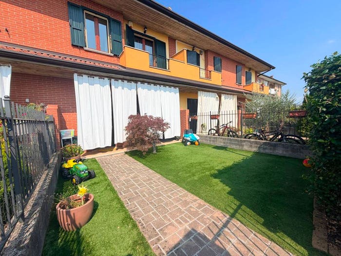 Casa quadrilocale in vendita in Castelcovati