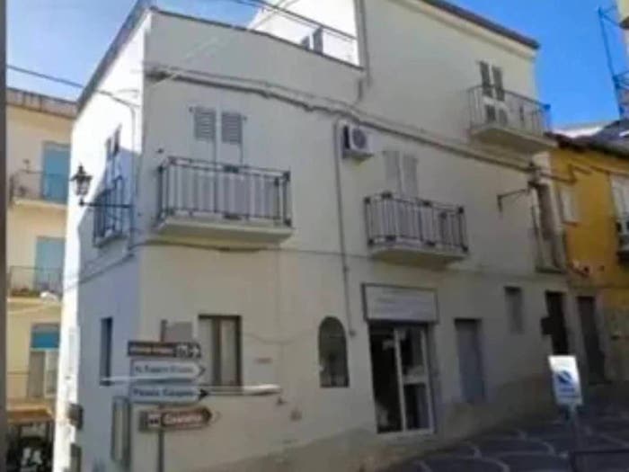 Casa con 6 locali in vendita in Via Calacta, Centro, Caronia