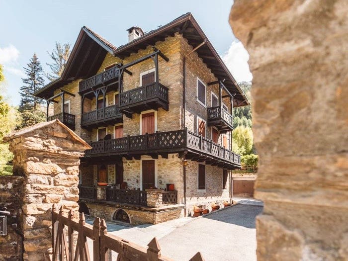 Appartamento trilocale in vendita in Via Beniamino Donzelli, Centro, Courmayeur