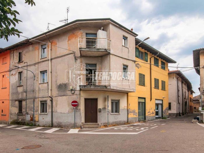 Casa quadrilocale in vendita in Via DON ROBBIATI, Centro, Limido Comasco