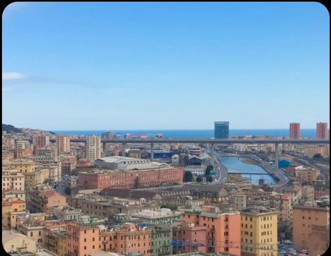 Appartamento con 6 locali in vendita in Via Pierino Negrotto Cambiaso, Rivarolo, Genova