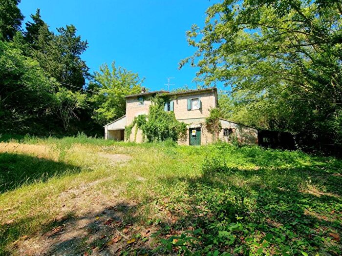 Casa con 6 locali in vendita in Strada della Torraccia, Torraccia Tre Ponti, Pesaro