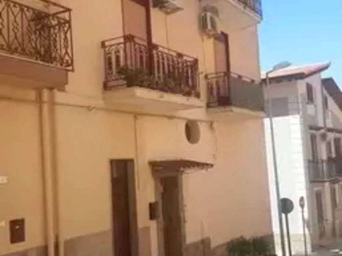 Casa con 6 locali in vendita in Via Alcide De Gasperi, Ventimiglia di Sicilia