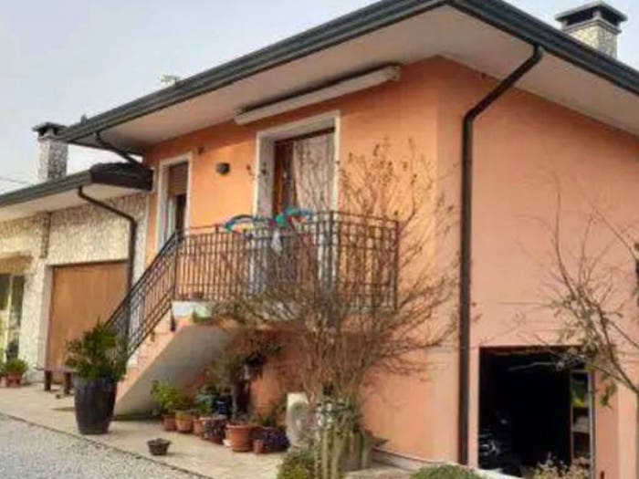 Casa quadrilocale in vendita in Via Roma, Centro, Montegaldella