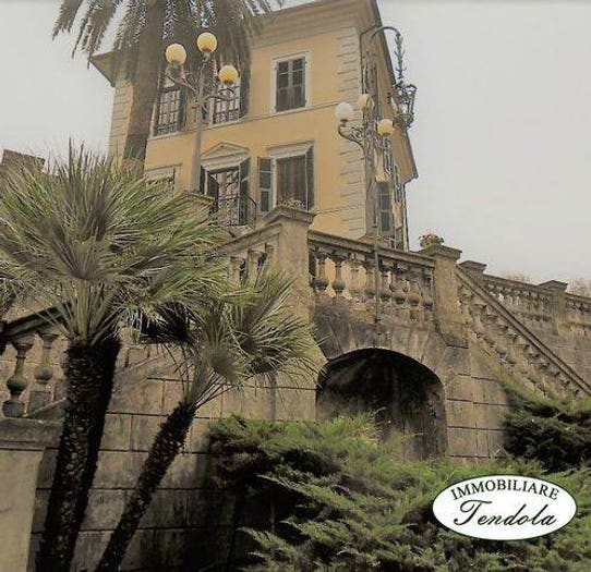 Casa con 6 locali in vendita in Stadio Sant'Antonio Marasio, Carrara