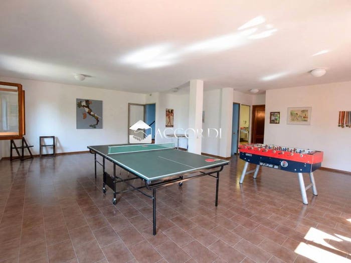 Casa con 6 locali in vendita in Vicolo Sandro Pertini, Giavera del Montello