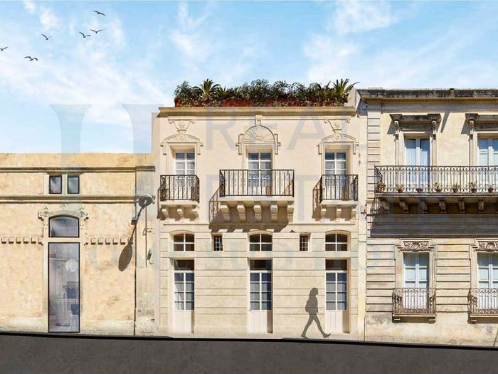 Casa quadrilocale in vendita in Via Tommaso Fazello, Centro, Noto