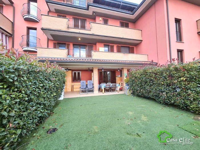 Appartamento trilocale in vendita in Via Marche, Carpiano