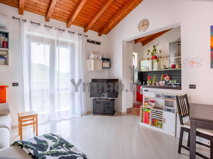Appartamento trilocale in vendita in Via delle Pome, Roggiano, BrissagoValtravaglia