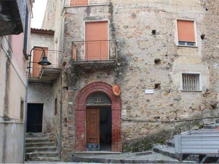 Appartamento trilocale in vendita in Via Giovanni Giordano, Centro, Casal Velino