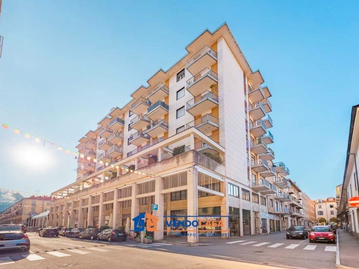 Appartamento trilocale in vendita in Via Michele Buniva, Centro, Pinerolo