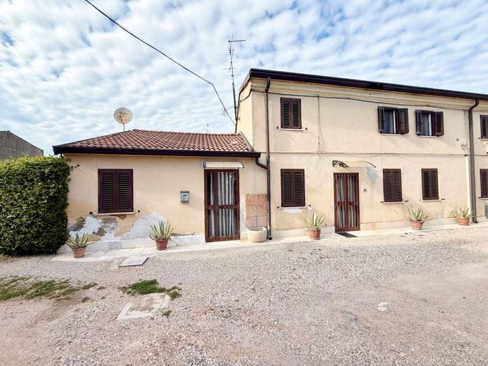 Casa con 6 locali in vendita in Via Sabbionara, Pellegrina, Isola della Scala