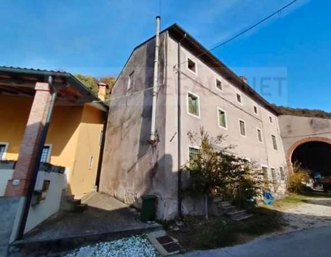 Casa con 5 locali in vendita in Via Pianeta, Montecchio Maggiore