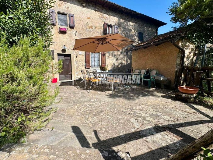 Casa trilocale in vendita in Riolunato