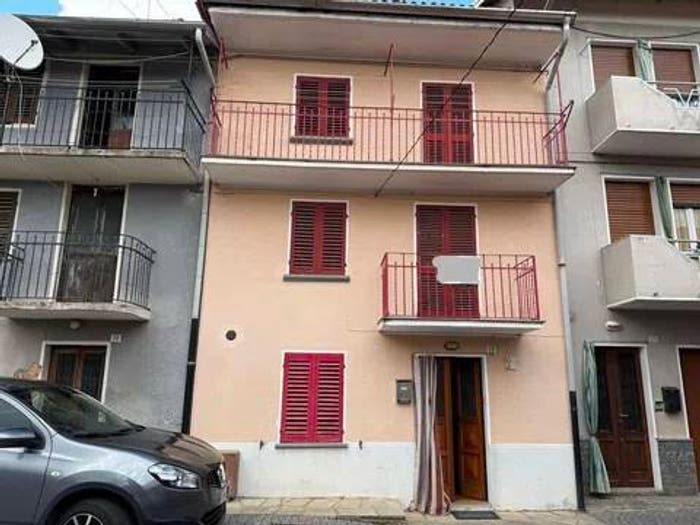 Casa con 5 locali in vendita in Frazione Solivo, Centro, Portula