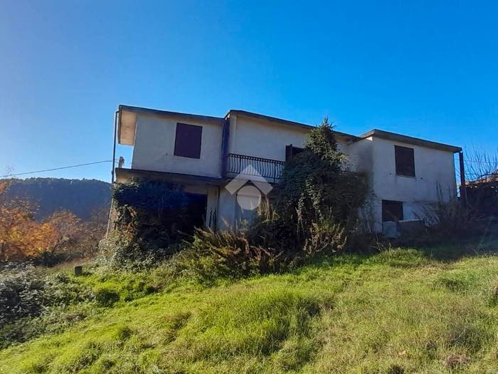 Casa quadrilocale in vendita in Via delle Strade, Collelavena, Alatri