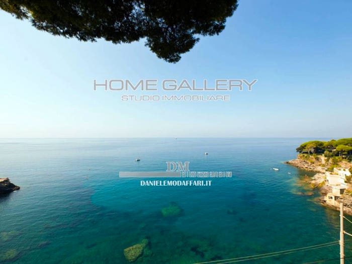 Casa con 6 locali in vendita in Via Aprile, Centro, Pieve Ligure