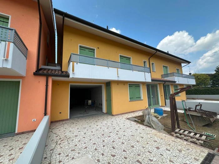Casa con 6 locali in vendita in Via Zecchina, Centro, Quinto di Treviso