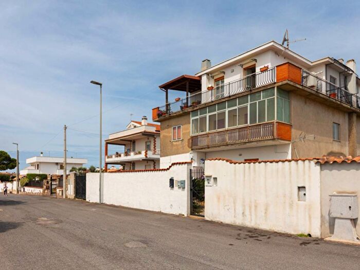 Casa con 5 locali in vendita in Via Mar di Tasman, Torvaianica Alta, Pomezia