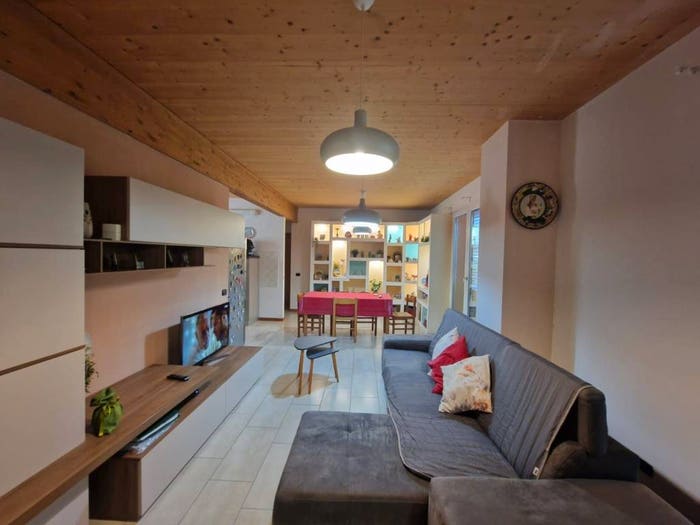 Casa con 5 locali in vendita in Piazza Don Giuseppe Andreoli, Centro, San Possidonio
