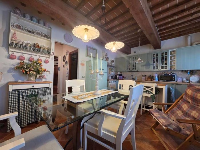 Appartamento con 5 locali in vendita in Via Pisana Livornese Nord, Centro, Collesalvetti