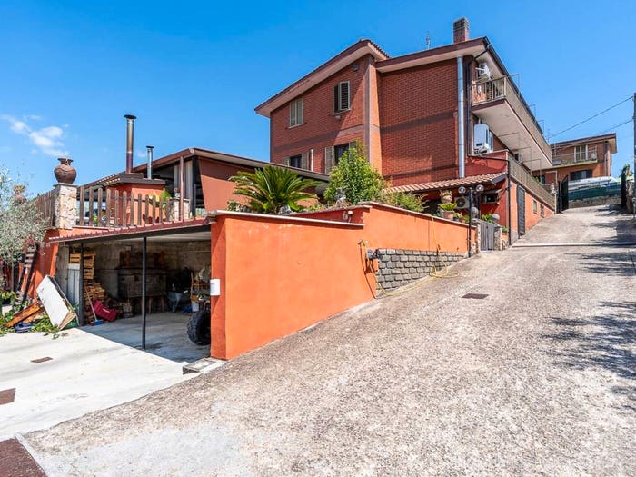 Casa con 6 locali in vendita in Via Montagnanello, Somaschi Fontana di Papa Ginestreto, Ariccia