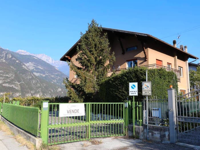 Casa con 6 locali in vendita in via santa croce, Besenello