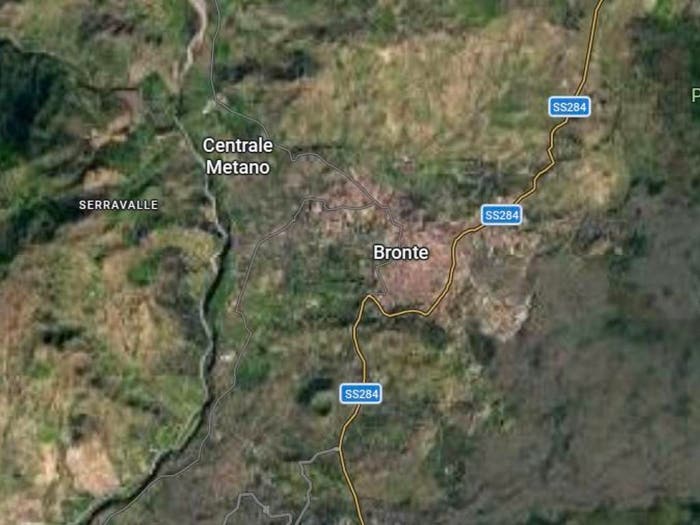 Appartamento con 5 locali in vendita in Via Belgio, Bronte