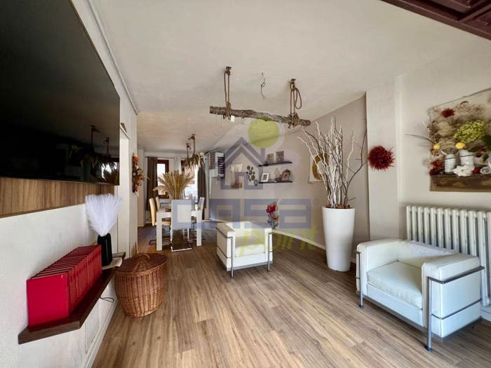 Casa con 6 locali in vendita in via burrone, Lambrinia, Chignolo Po