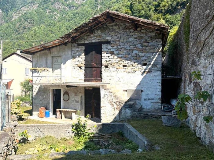 Casa bilocale in vendita in Via palazzo Vertemate, Prosto, Piuro
